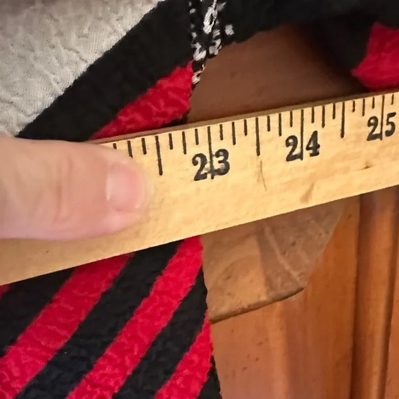 Alfred Dunner Red and Black Patterned Cardigan L - Picture 5 of 7